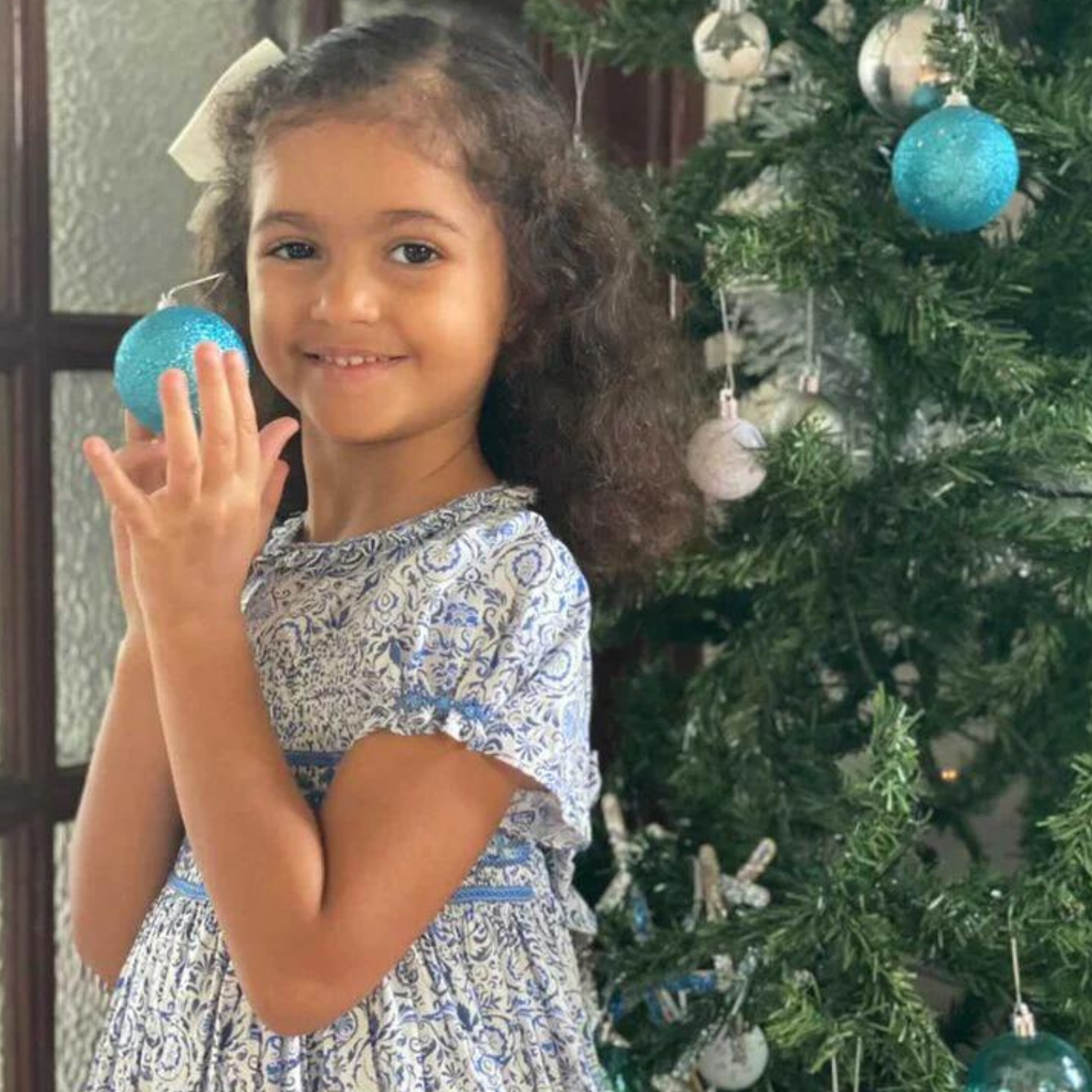 Charlotte sy Dimby classic timeless traditional smocked dresses for babies and girls handmade French style children clothing paris boutique twirling princess dress mozambique