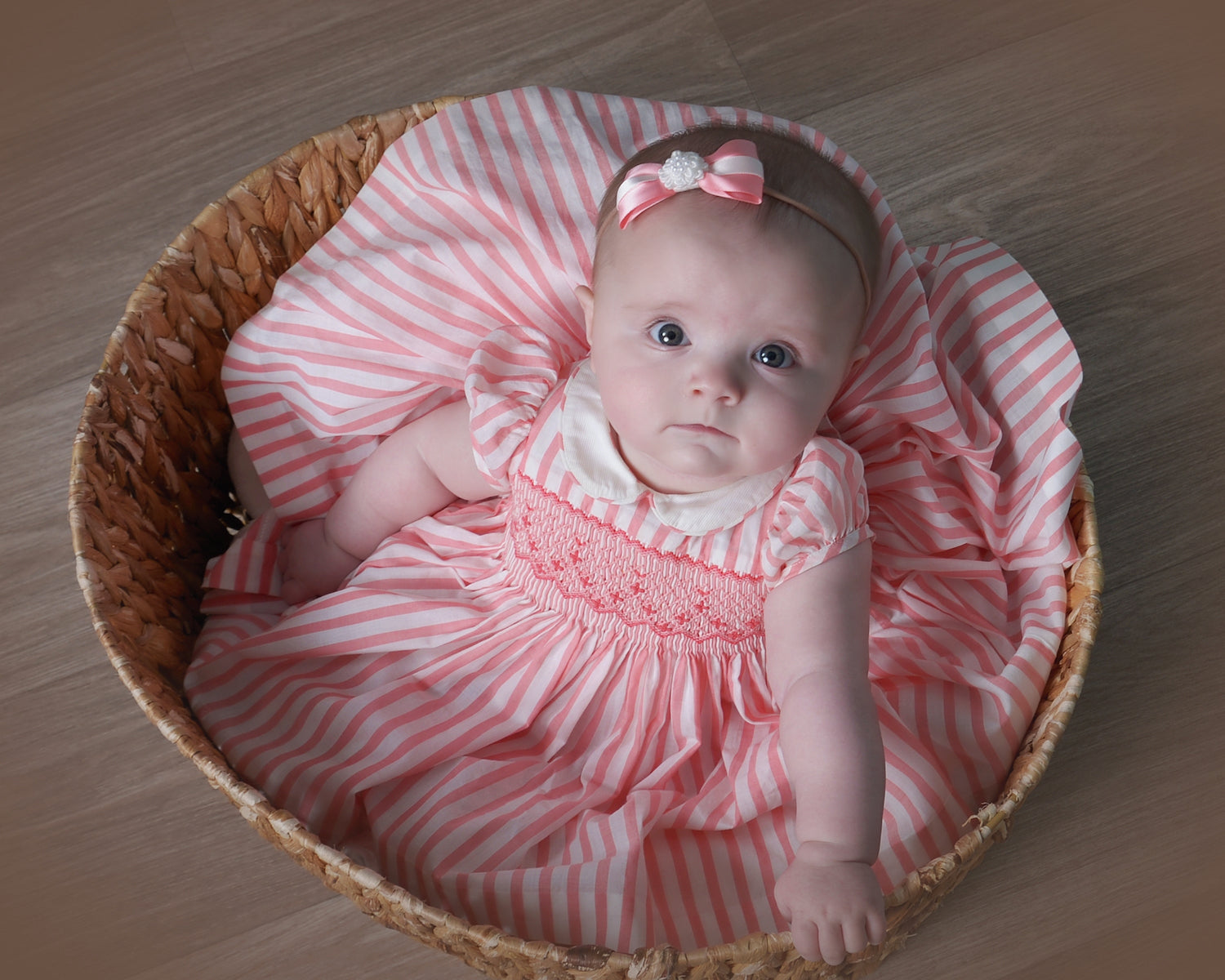 Charlotte sy Dimby classic timeless traditional smocked dresses for babies and girls handmade French style children clothing paris boutique first baby girl photo shoot heirloom dress